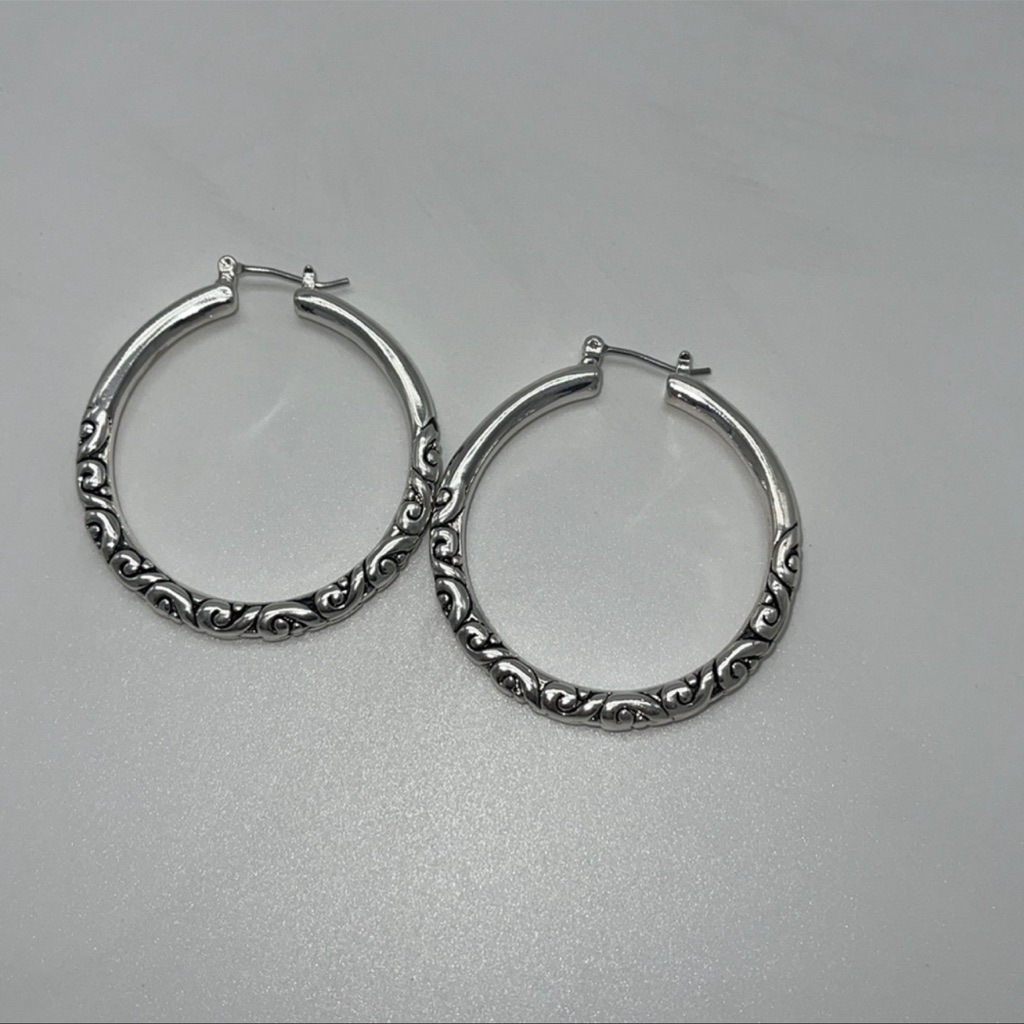 Scroll Hoops